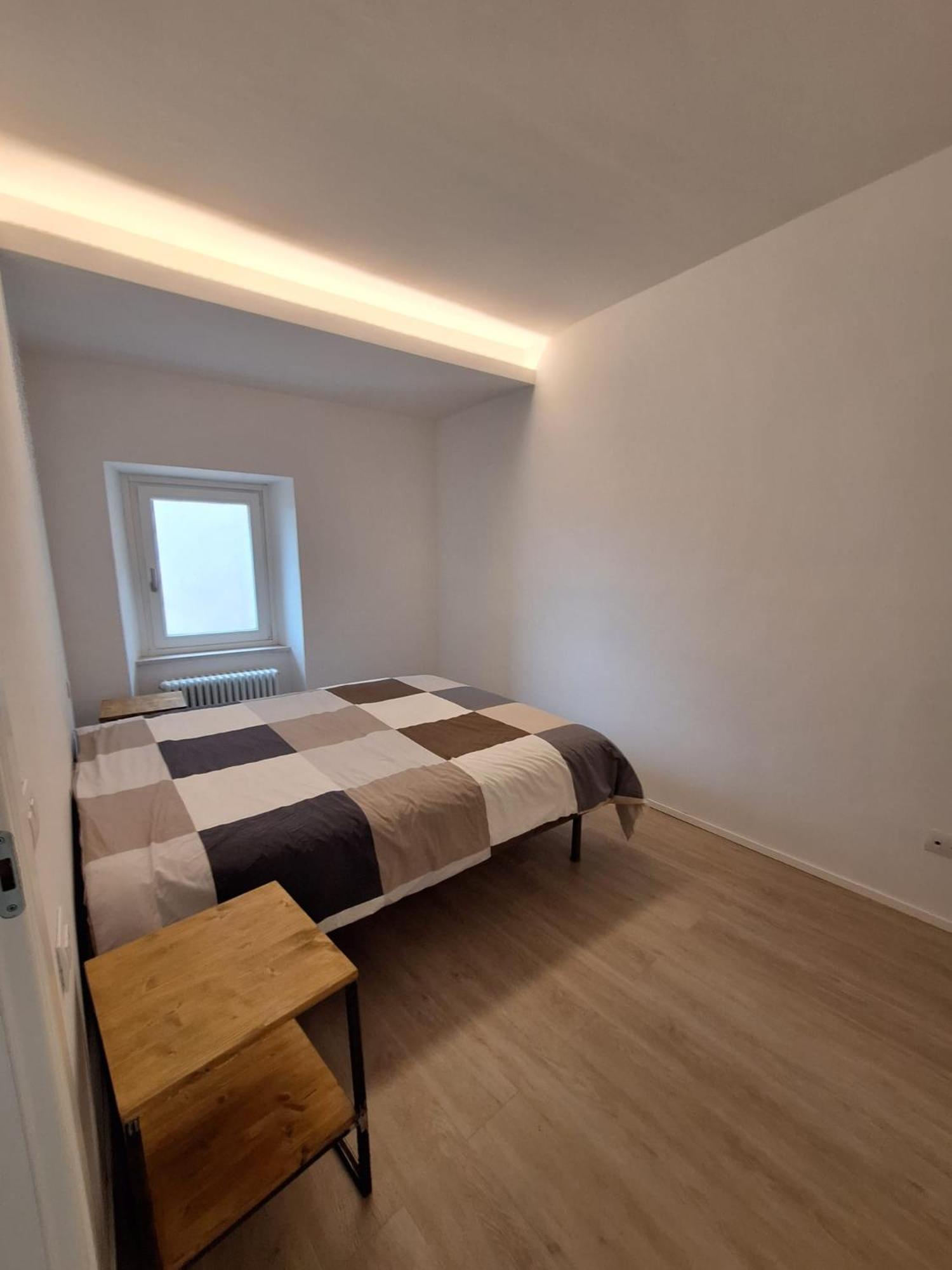 Varano 7 Ancona Bagian luar foto
